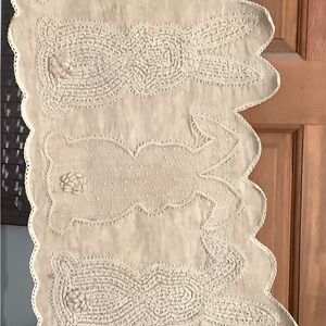 Tahari Home Easter Bunny Table Runner, 14” x 36